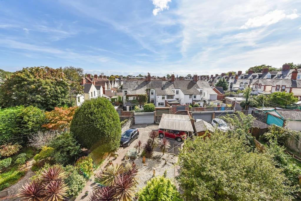 Traditional 3-Bed Property In Pontcanna With Parking Cardiff Exterior foto
